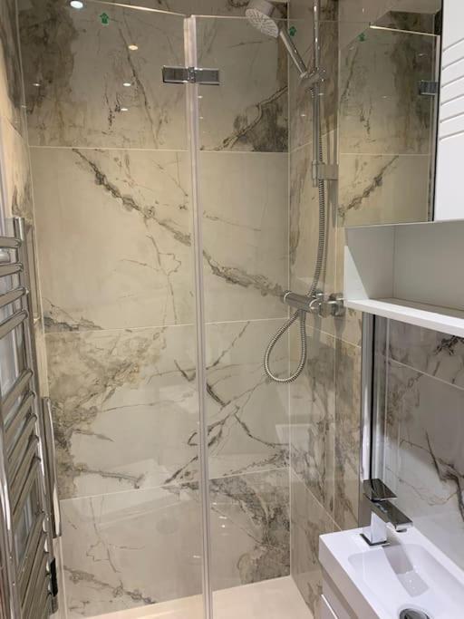 Apartment C, A One Bedroom Flat In South London Carshalton Eksteriør bilde